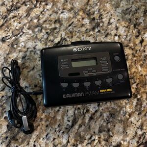 Sony Walkman WM-FX403 FM/AM Cassette Player - Black With Headphones